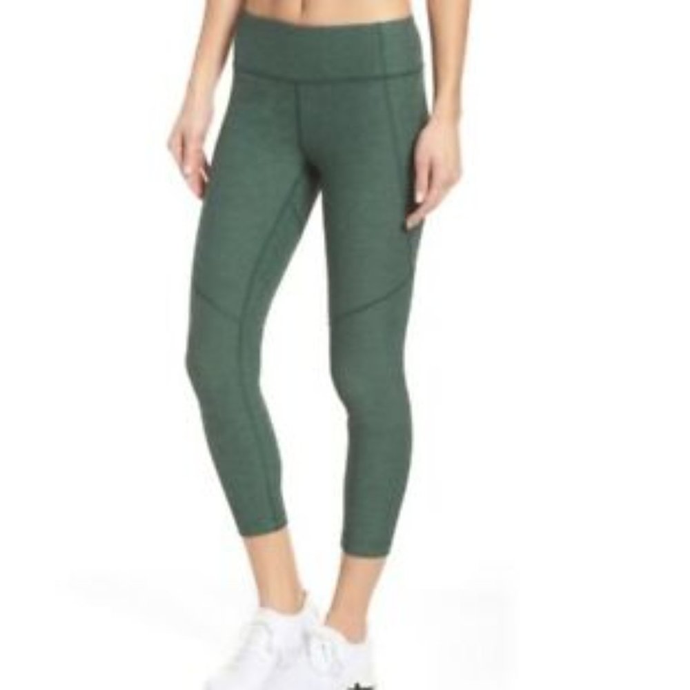Outdoor Voices 7/8 Warmup Legging in hunter green